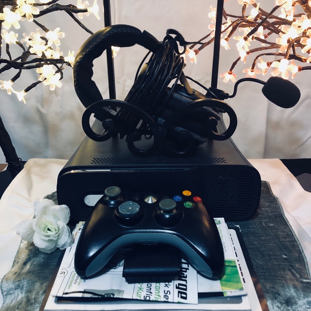 Xbox 360 Black Console Bundle with Controller and Headset